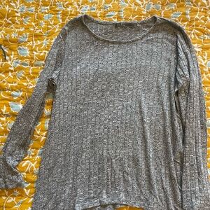 89th & Madison Textured Gray Long Sleeve Top